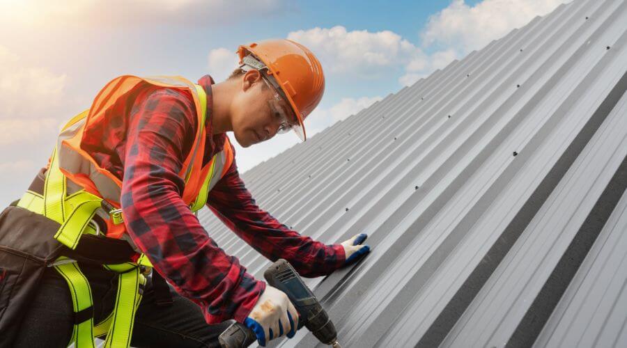 Owens Corning roofing contractor in D Lo, MS